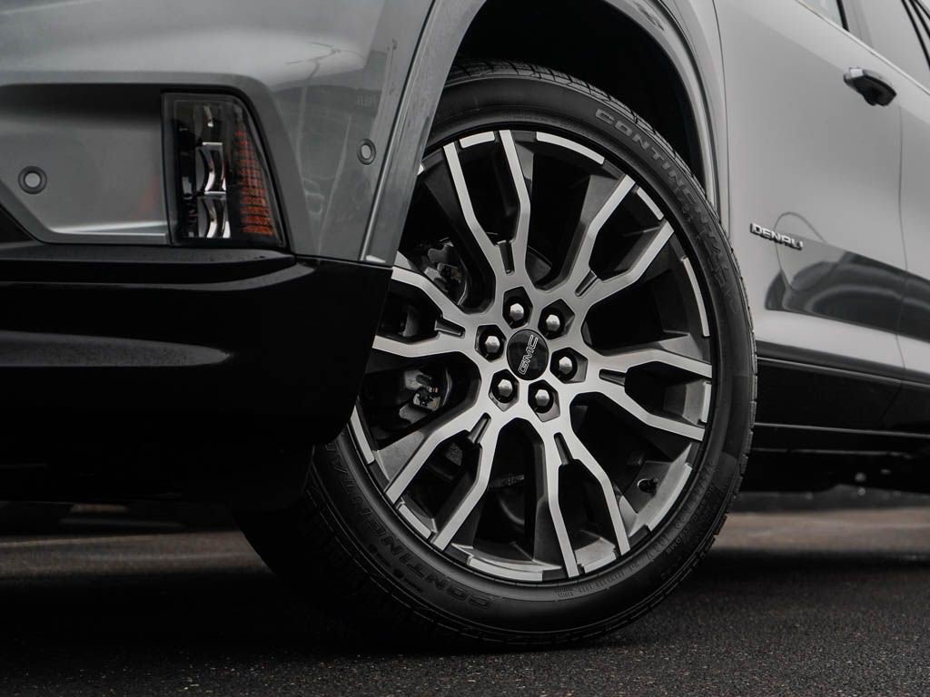 New 2026 GMC Acadia Denali Ultimate w/ LPO, Floor Liner Package image 6