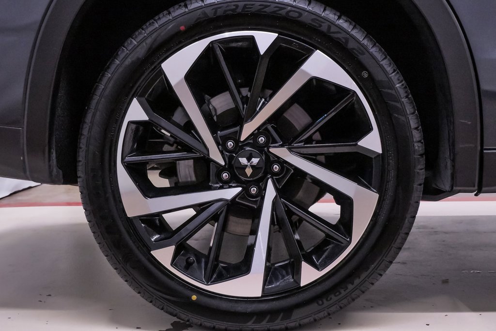 Used 2024 Mitsubishi Outlander SE image 30