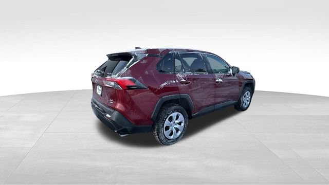 Used 2024 Toyota RAV4 LE image 32
