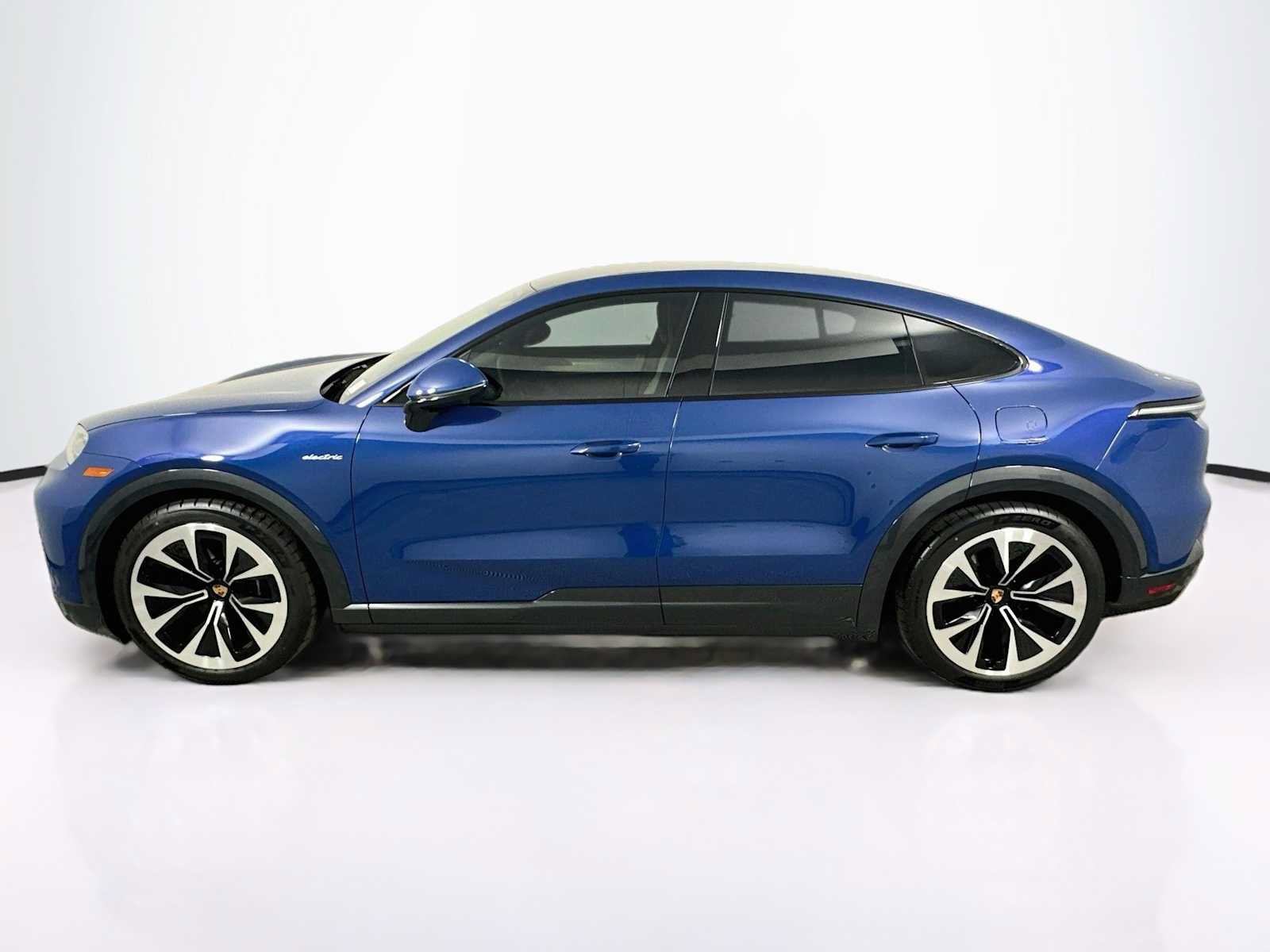 New 2026 Porsche Cayenne Electric Coupe AWD/4WD image 2