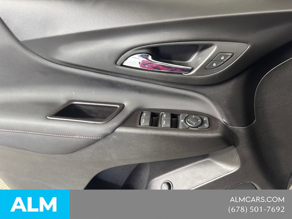 Used 2022 Chevrolet Equinox RS w/ LPO, Floor Liner Package FWD image 13