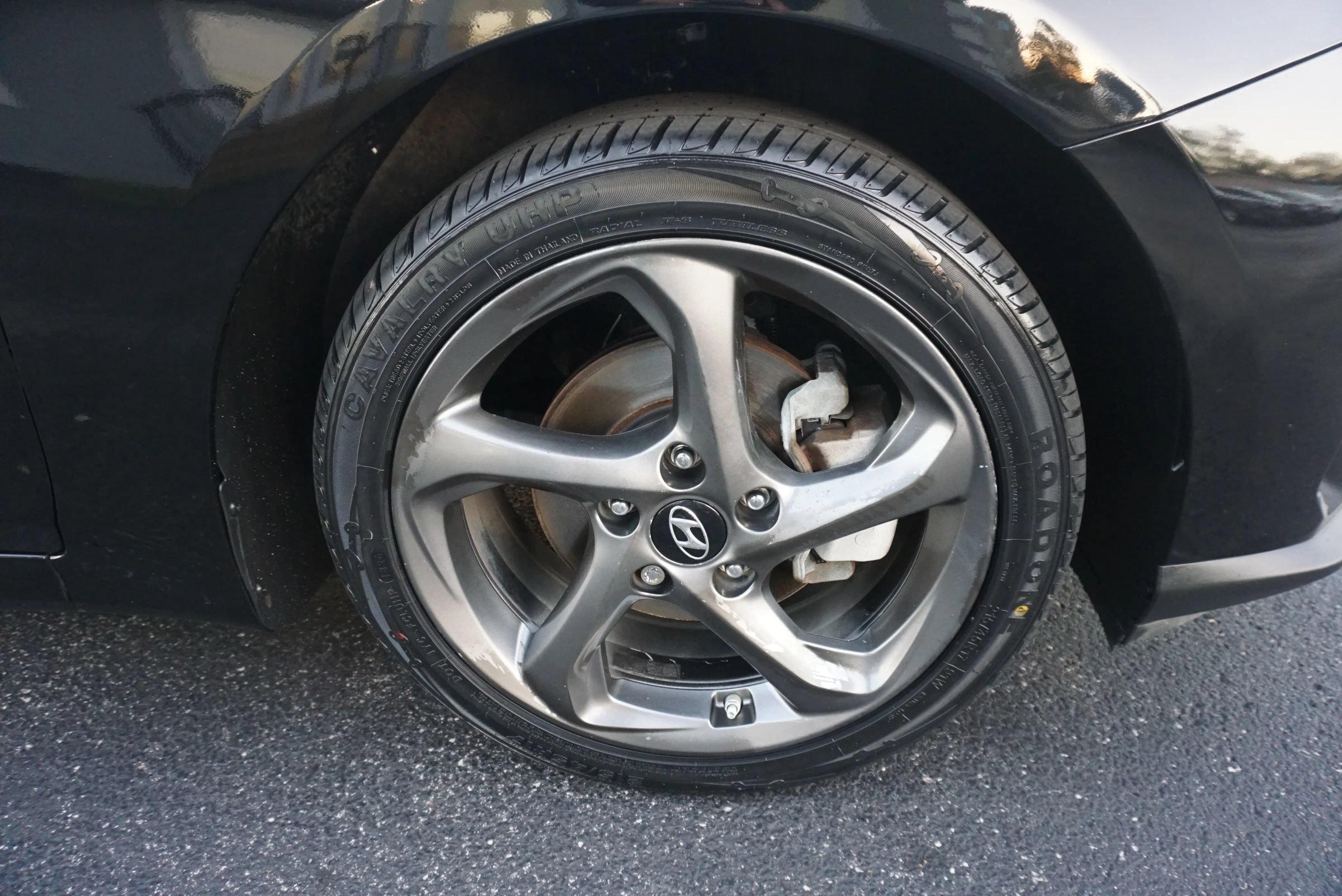 Used 2019 Hyundai Veloster 2.0 FWD image 23