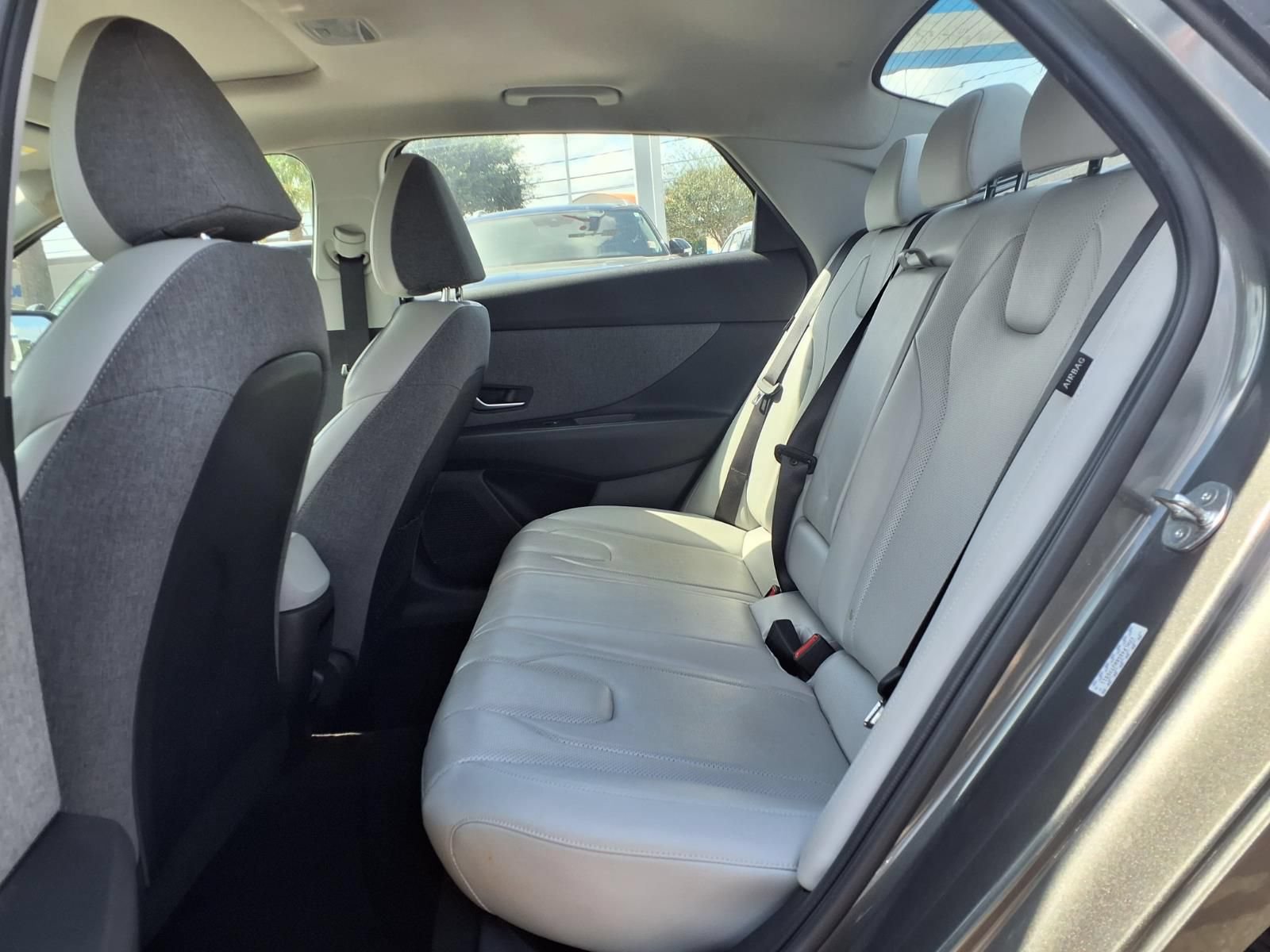 Used 2024 Hyundai Elantra Limited FWD image 18