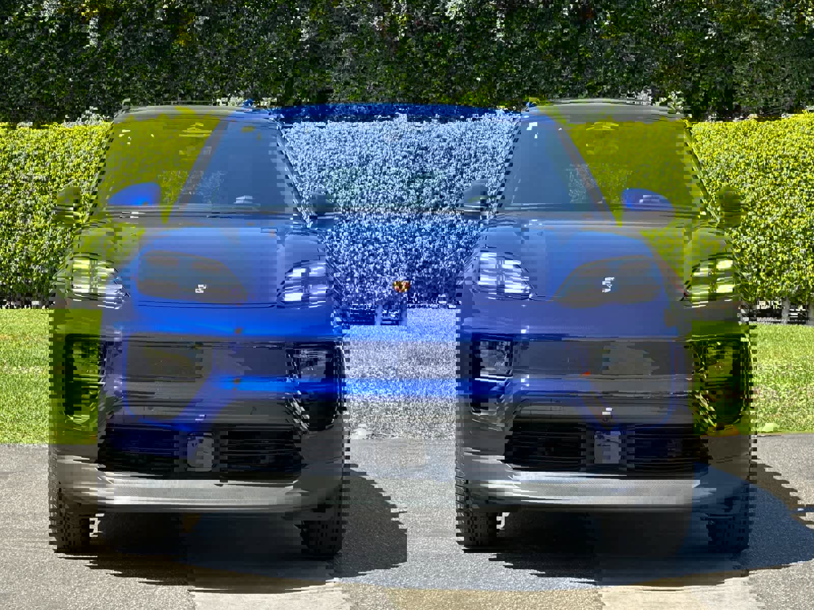 New 2026 Porsche Macan Electric RWD image 11