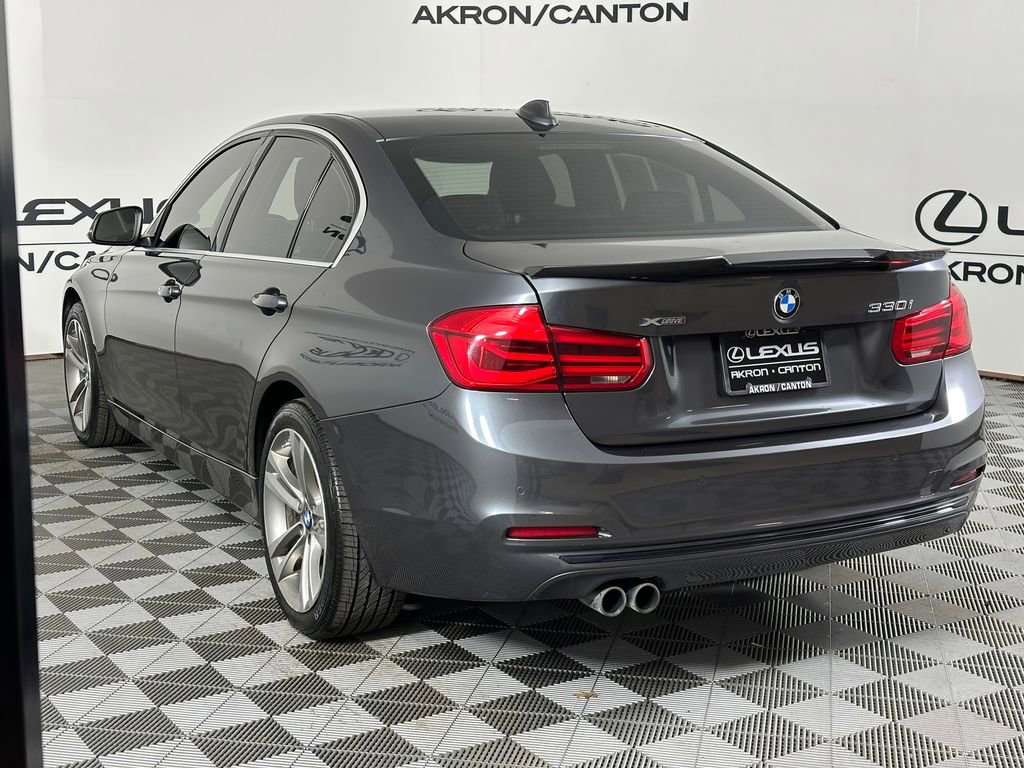 Used 2017 BMW 330i xDrive Sedan image 9