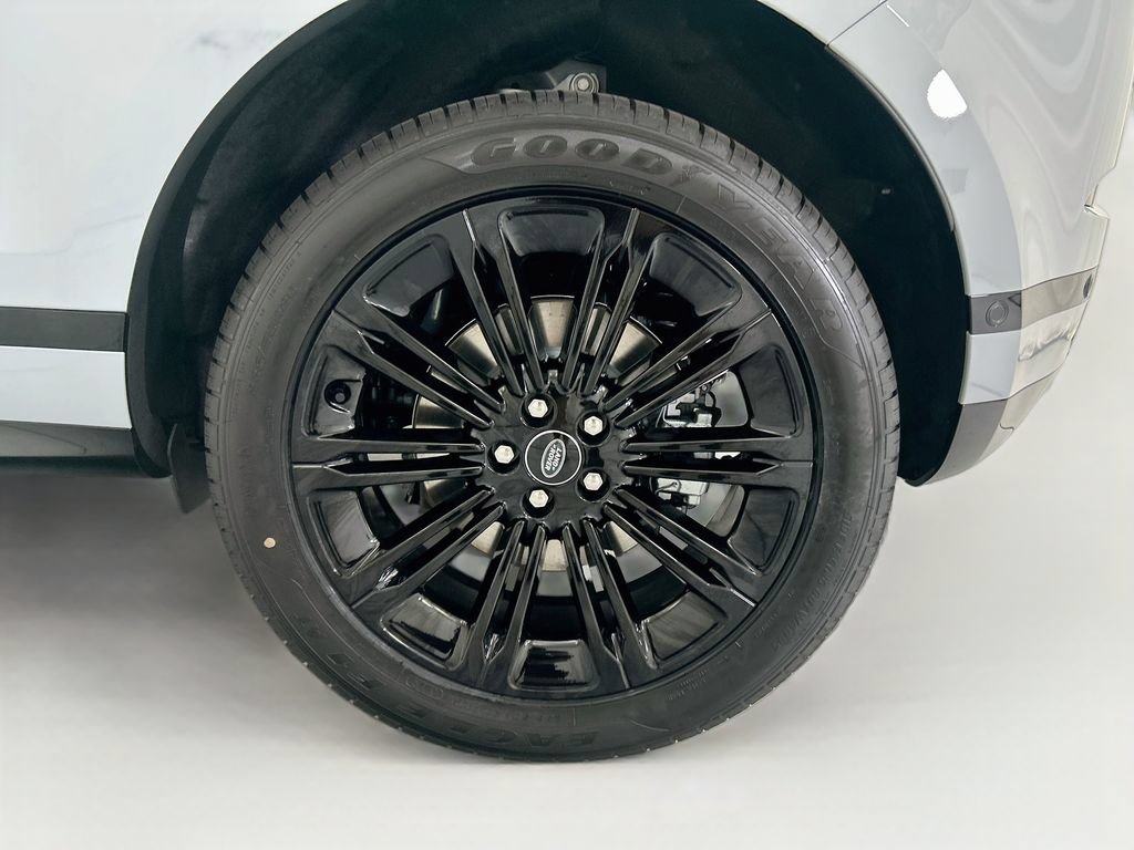 New 2026 Land Rover Range Rover Evoque Hoxton AWD/4WD image 30