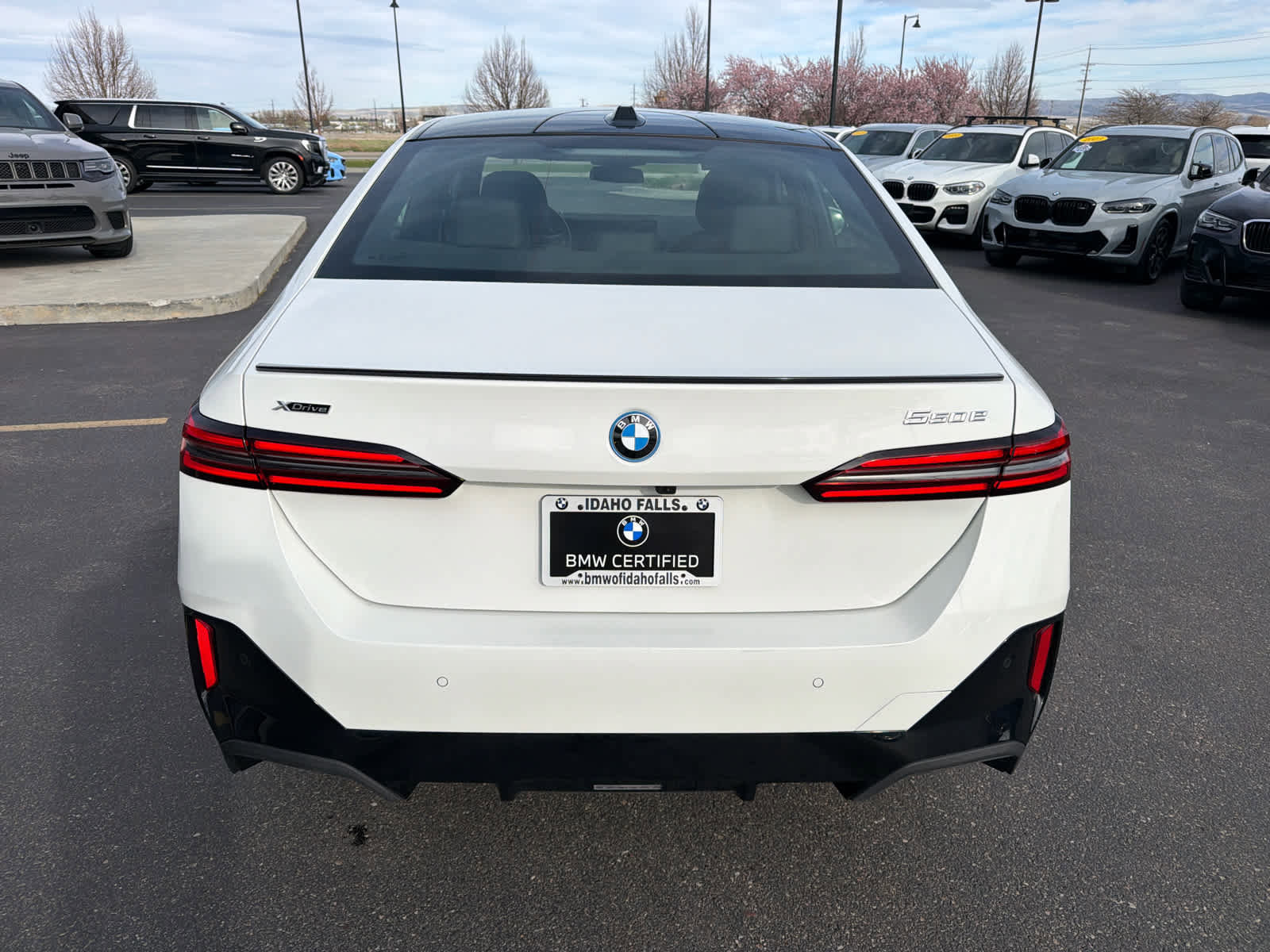 Certified 2026 BMW 550e xDrive AWD/4WD image 46