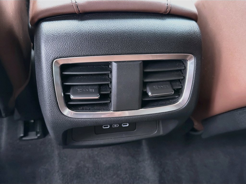 Used 2023 Acura RDX w/ Technology Package FWD image 19