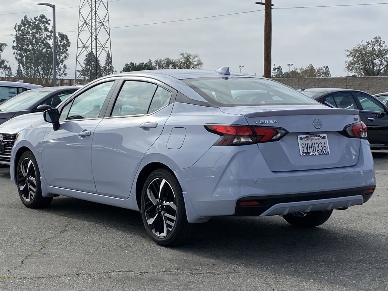 Certified 2025 Nissan Versa SR w/ Trunk Package image 4