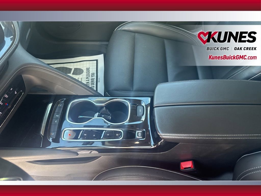 Used 2023 Buick Envision Essence image 35