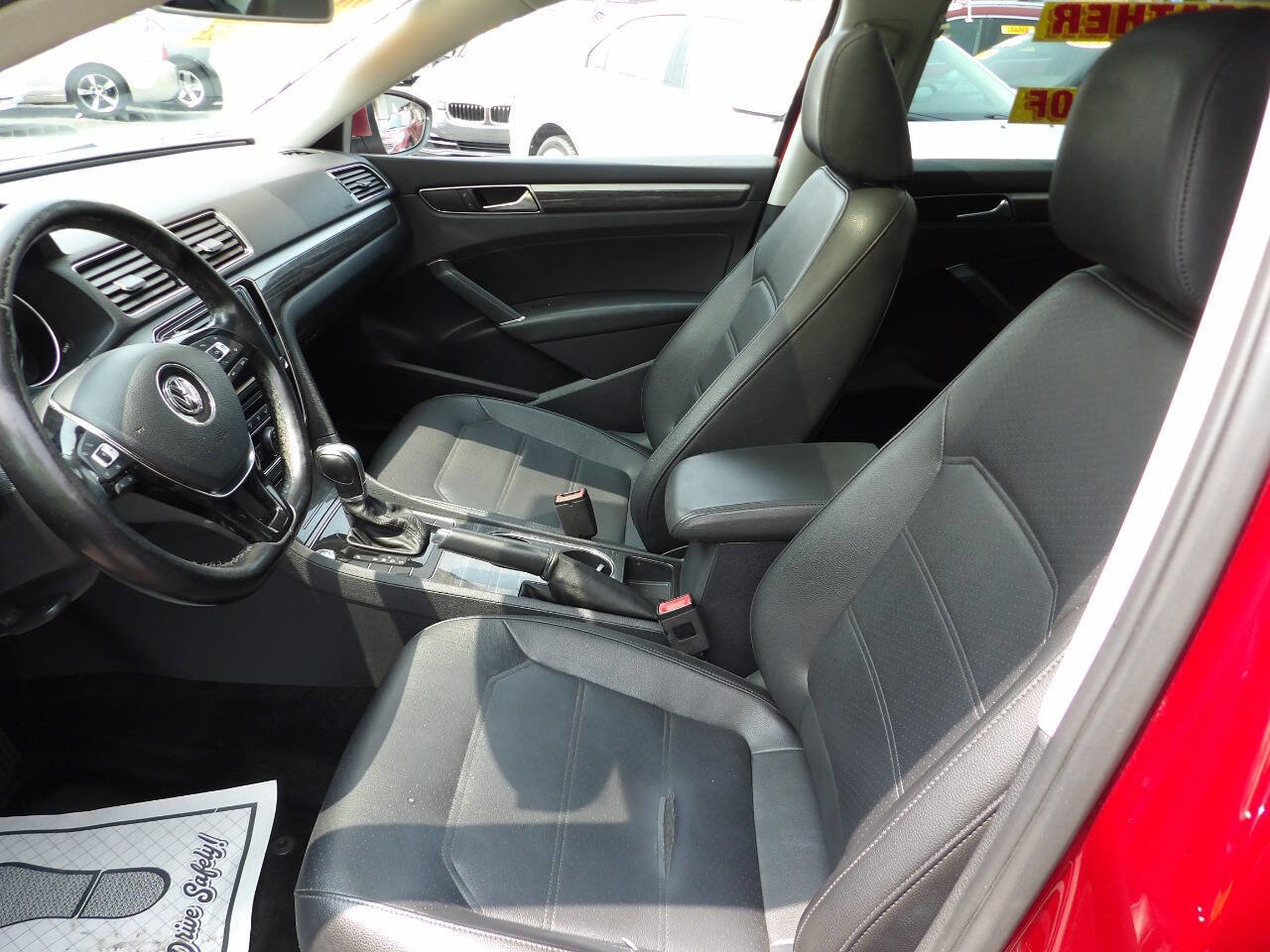 Used 2018 Volkswagen Passat 2.0T SE image 9