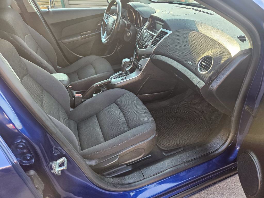 Used 2013 Chevrolet Cruze LT FWD image 14