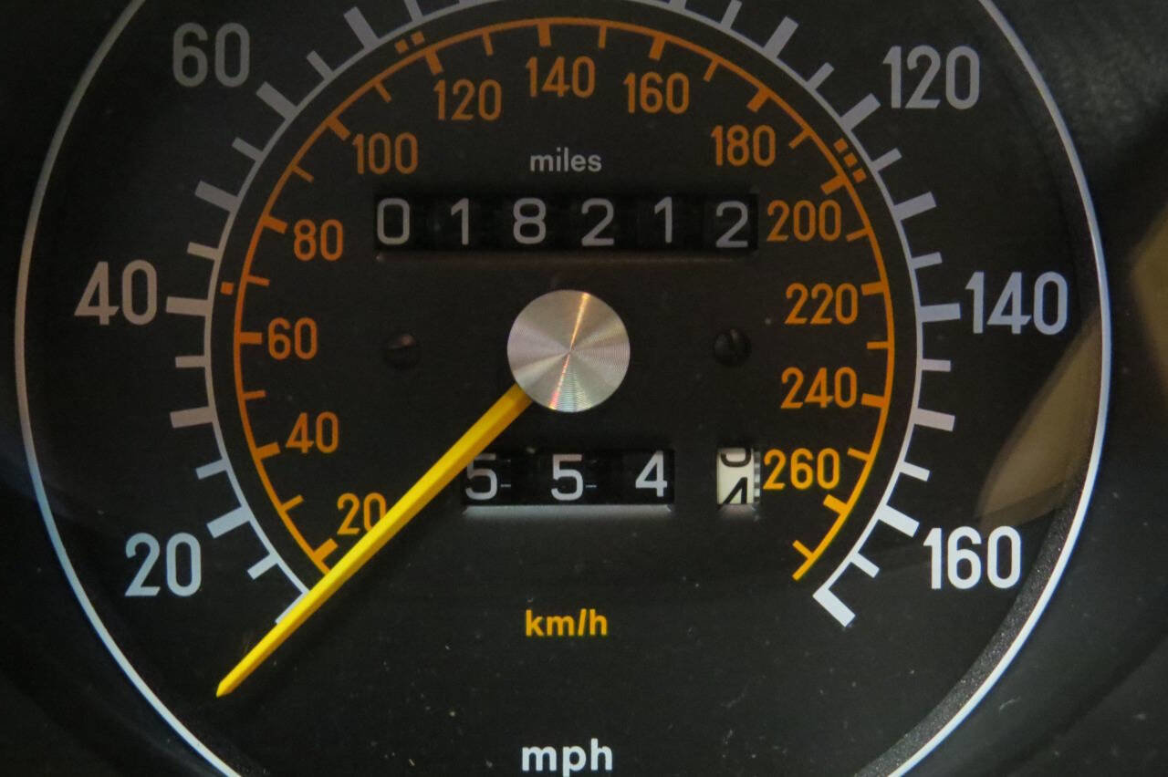 Used 1988 Mercedes-Benz 560 SL image 90