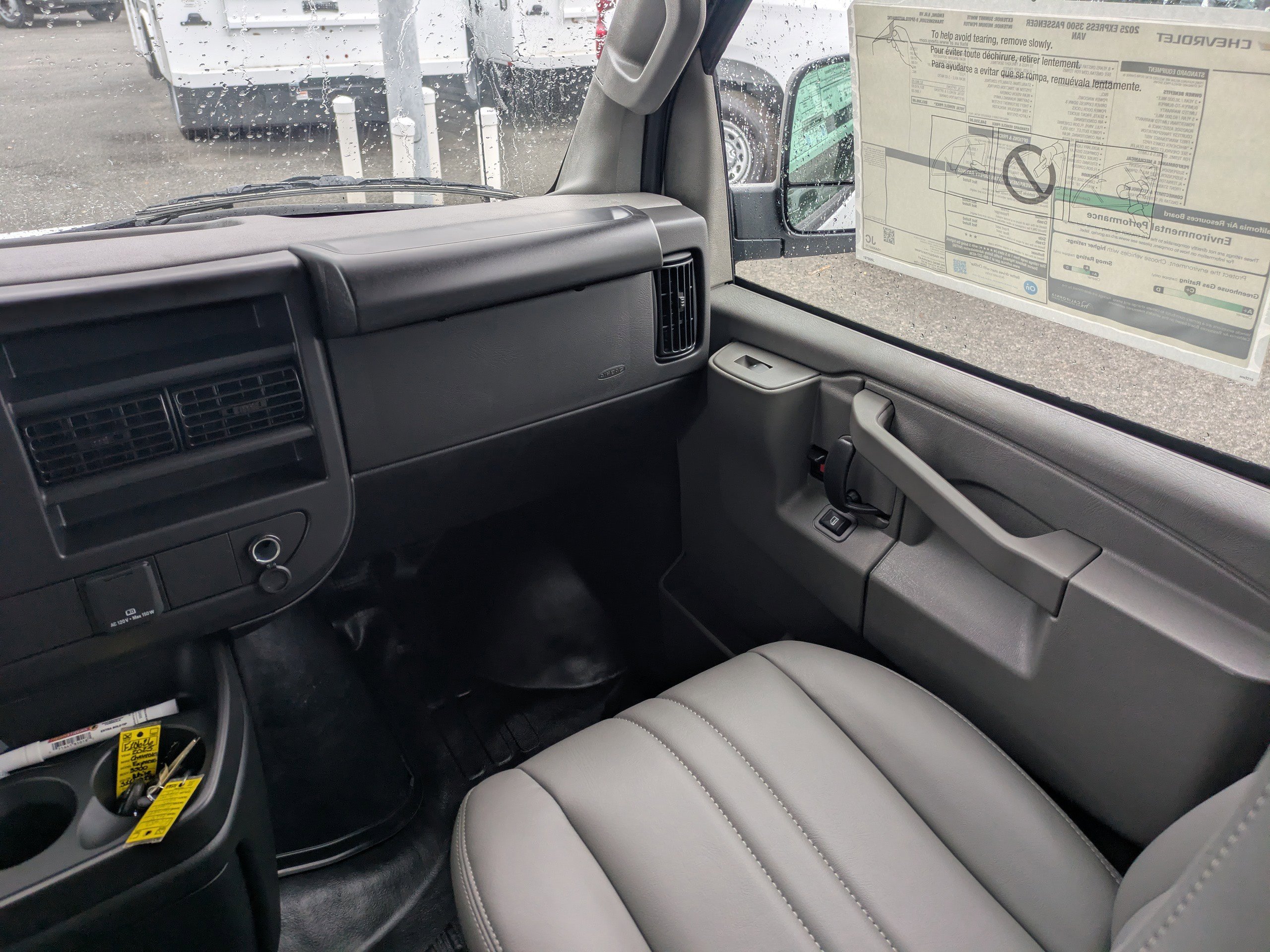 New 2025 Chevrolet Express 3500 LS RWD image 21