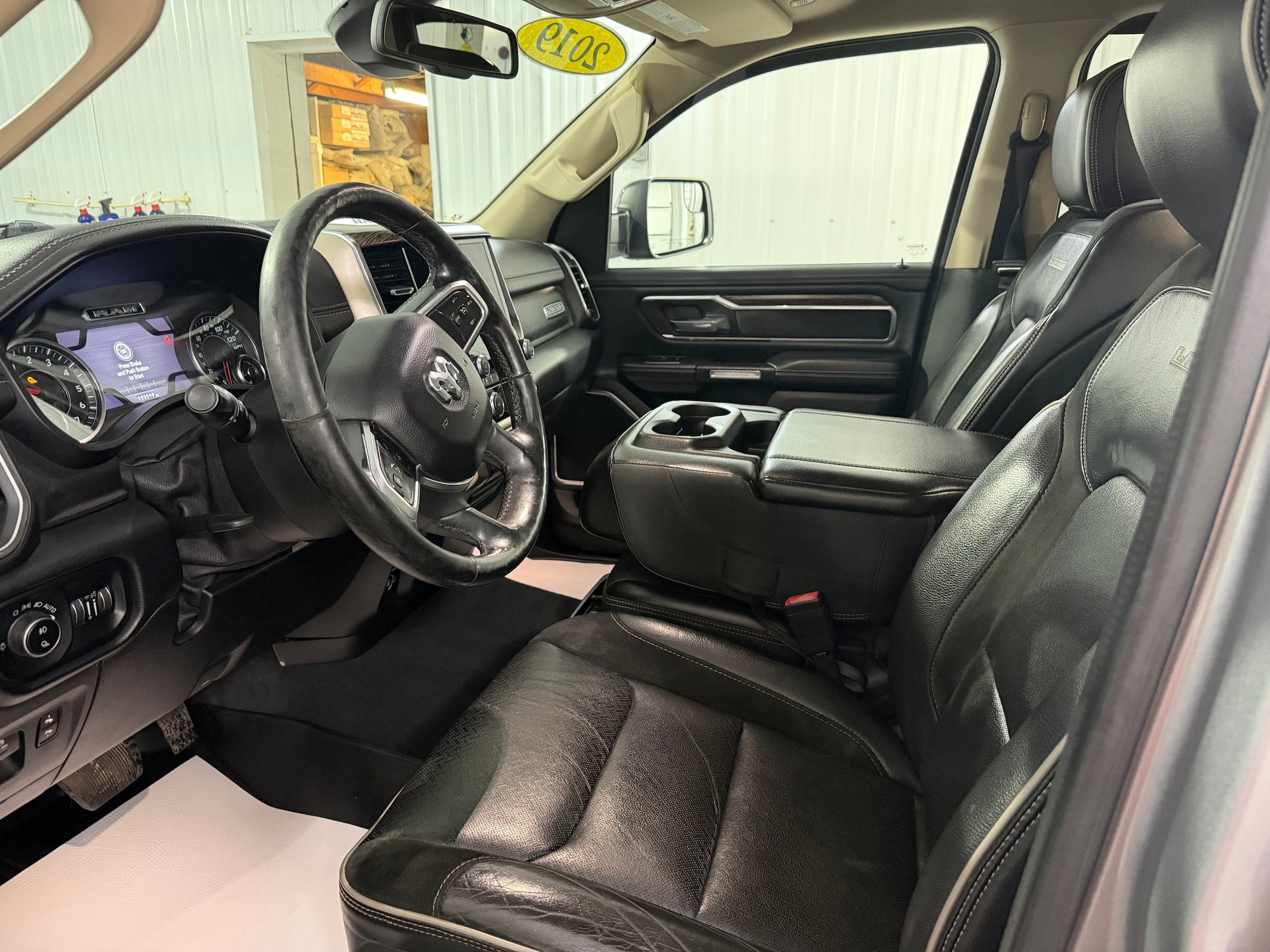 Used 2019 RAM 1500 Laramie AWD/4WD image 8
