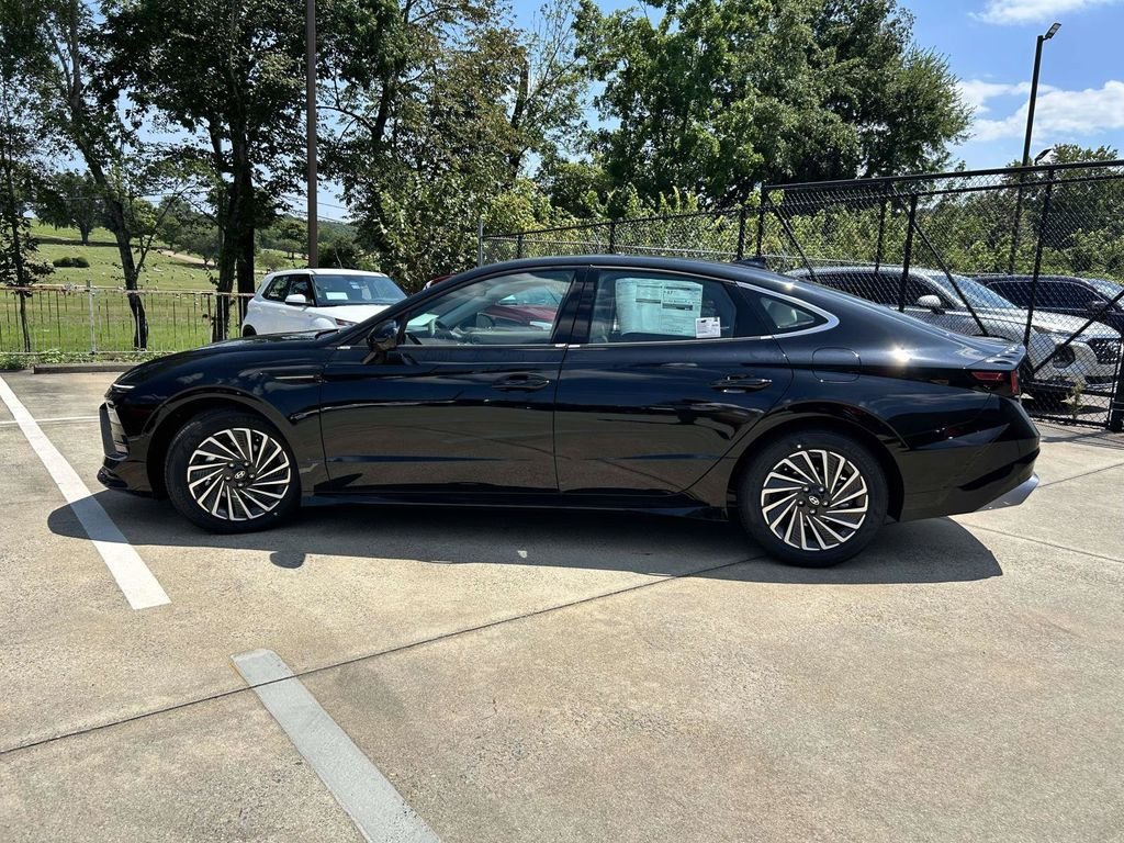 New 2026 Hyundai Sonata Limited FWD image 6