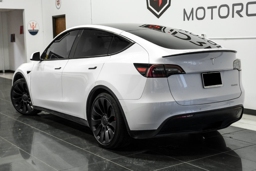 Used 2022 Tesla Model Y Performance AWD/4WD image 11