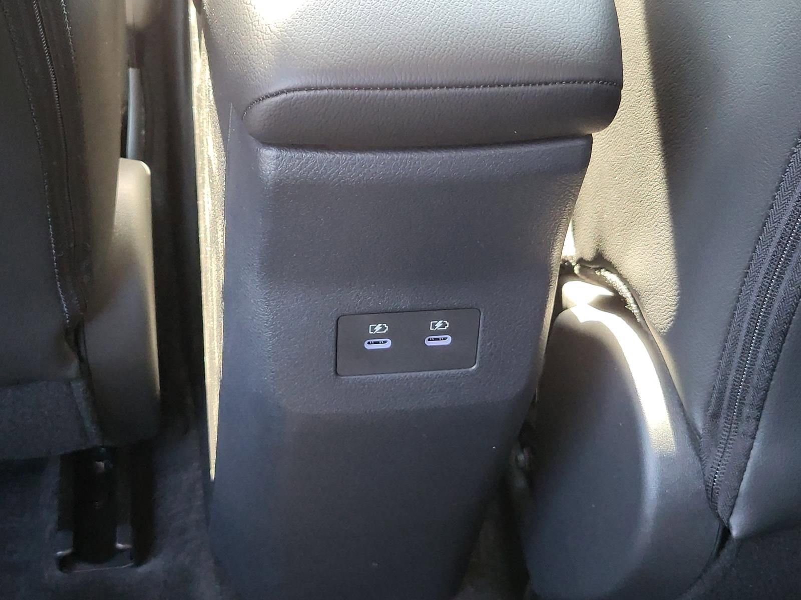 New 2026 Nissan Kicks SR w/ SR Premium Package FWD image 19