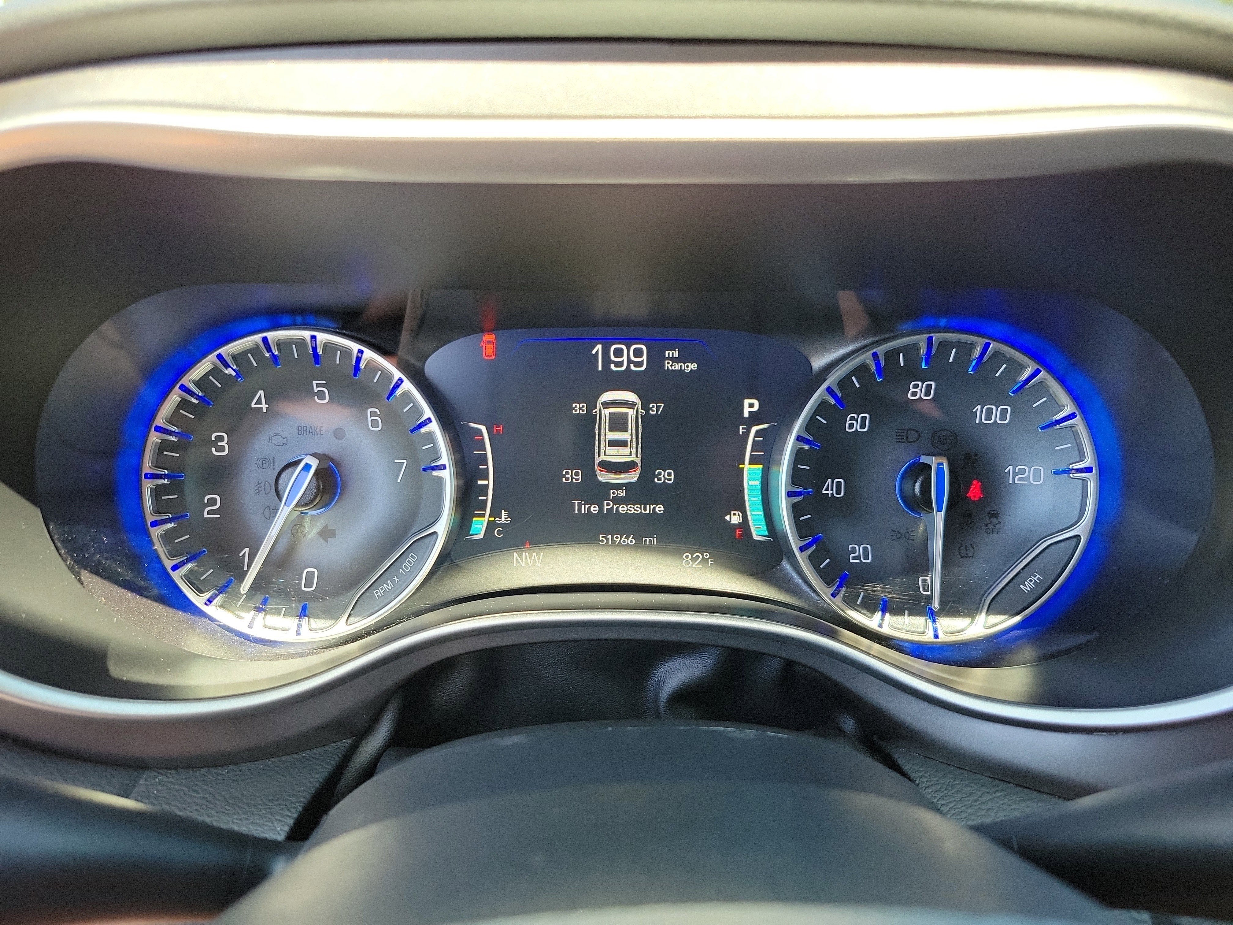 Used 2024 Chrysler Pacifica Touring-L FWD image 18
