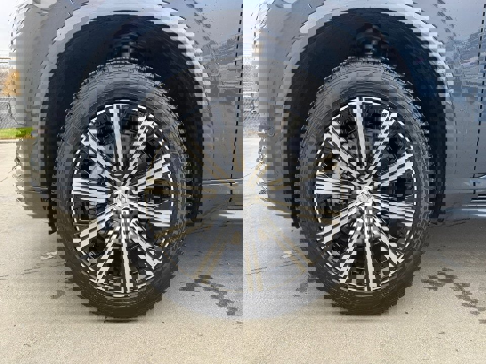 Certified 2023 Volvo XC90 B6 Plus w/ Protection Package Premier image 27