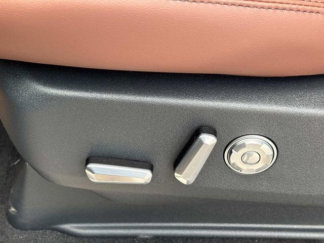 New 2025 Lincoln Navigator L Reserve image 26