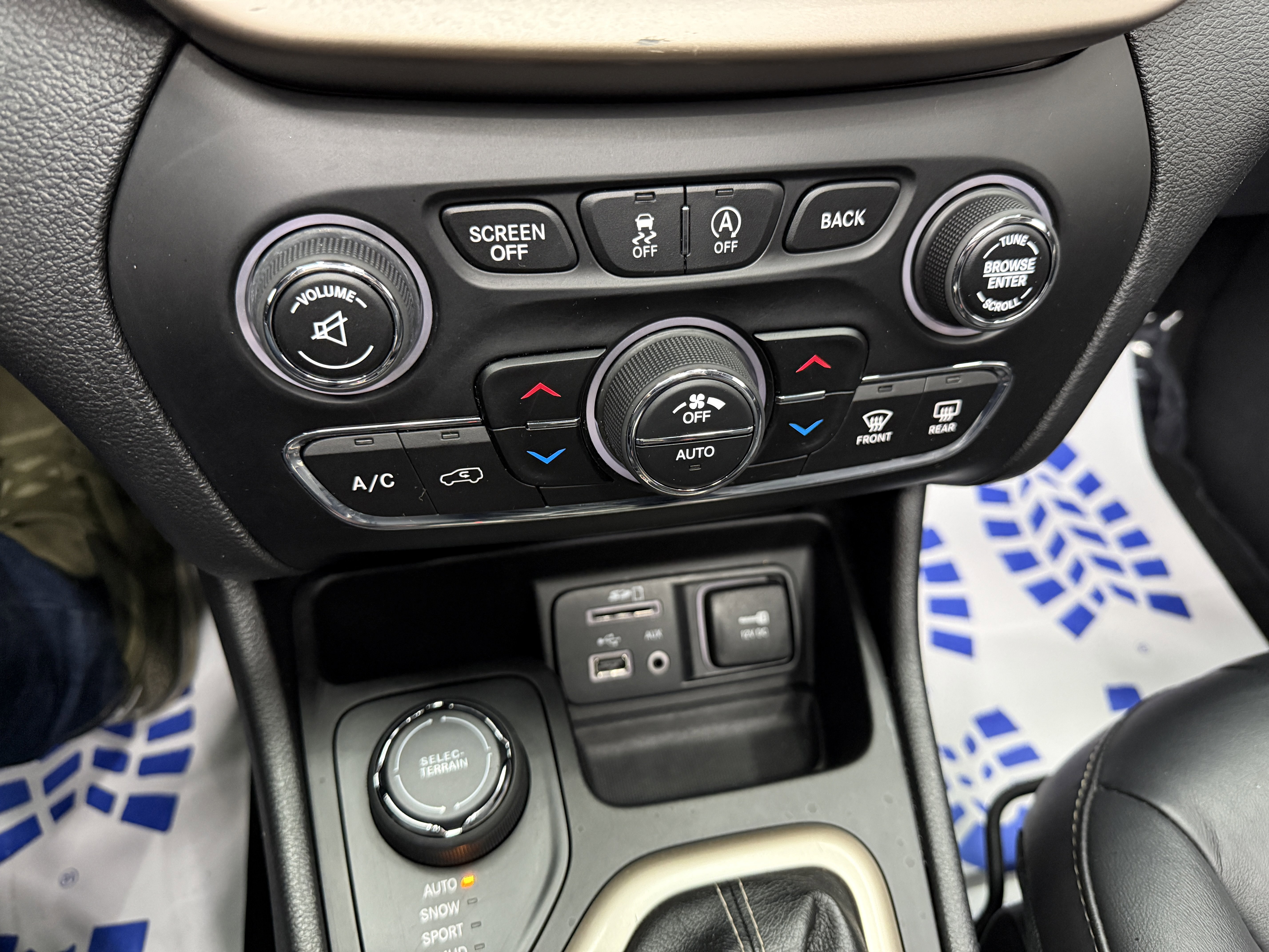 Used 2017 Jeep Cherokee High Altitude image 19