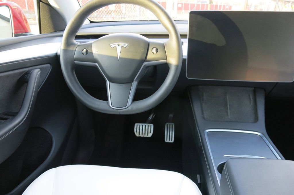 Used 2023 Tesla Model Y Performance image 20