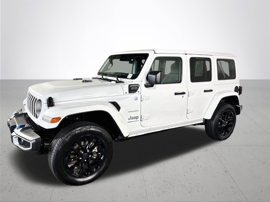 Used 2024 Jeep Wrangler Unlimited Sahara w/ Safety Group AWD/4WD image 2