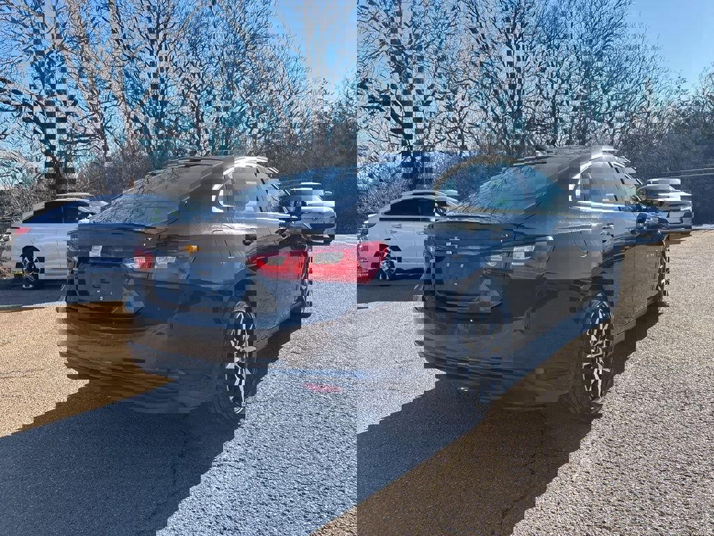 Used 2018 Chevrolet Malibu LT image 4