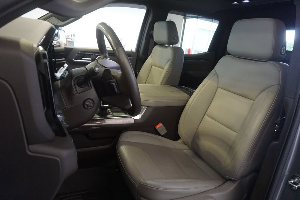 Used 2023 Chevrolet Silverado 1500 LTZ w/ LTZ Premium Package AWD/4WD image 20