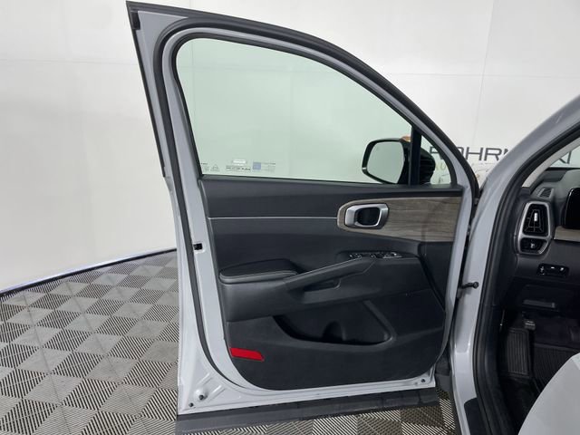 Used 2022 Kia Sorento S w/ Panoramic Sunroof Package AWD/4WD image 33