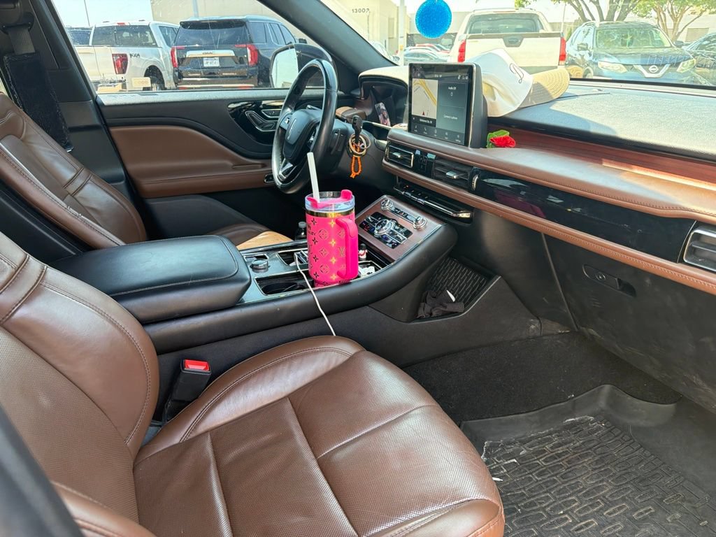 Used 2022 Lincoln Aviator Reserve w/ Elements Package Plus RWD image 10