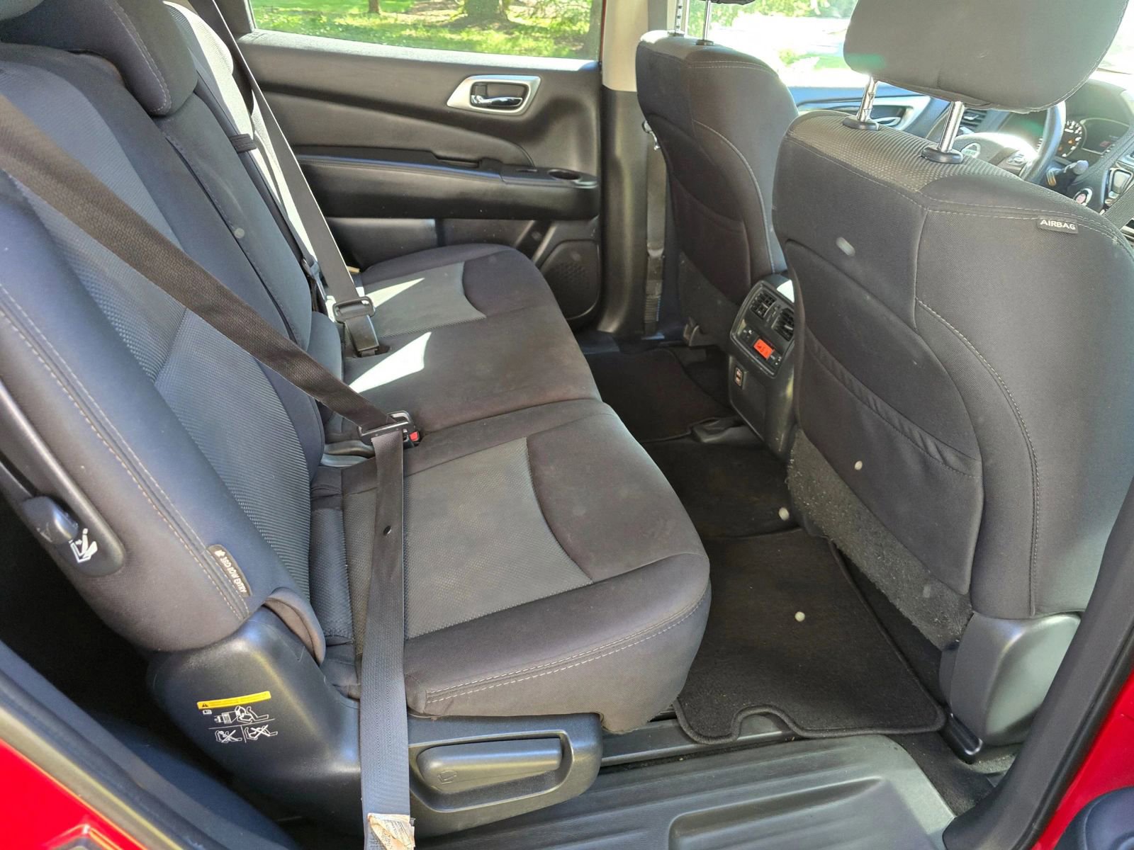 Used 2018 Nissan Pathfinder S AWD/4WD image 14