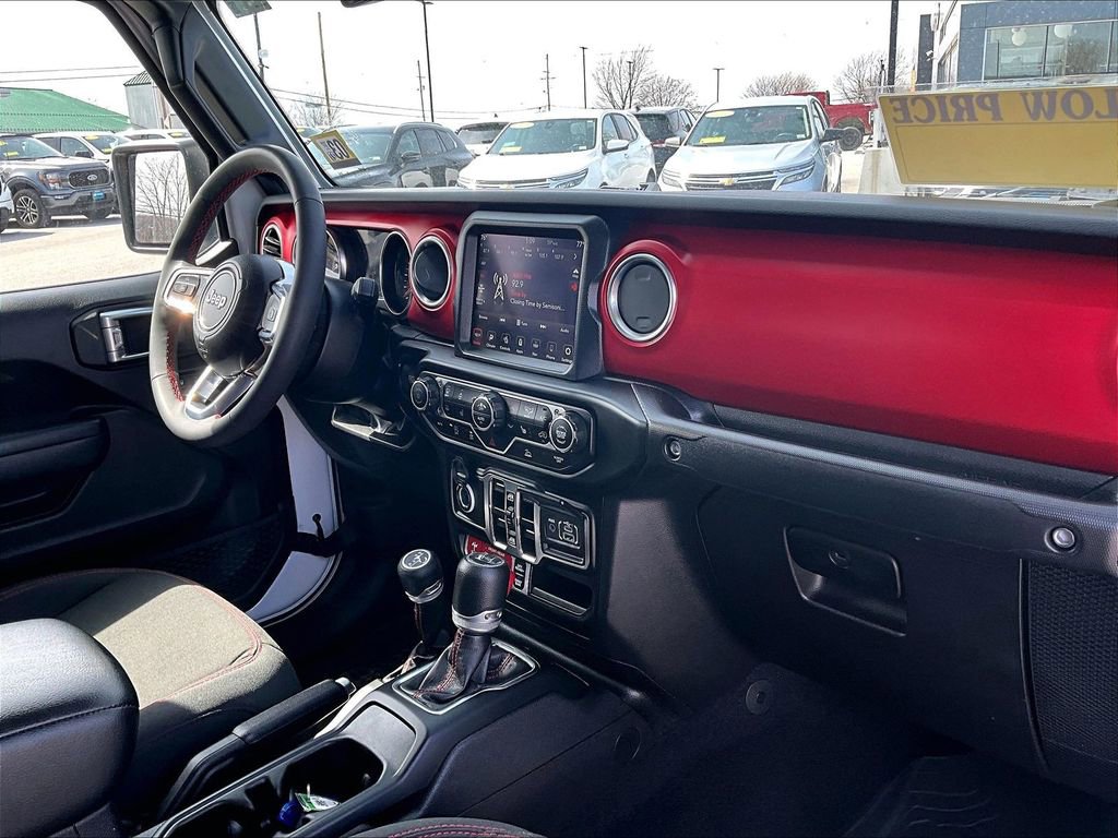 Used 2023 Jeep Gladiator Rubicon w/ Cold Weather Group image 14