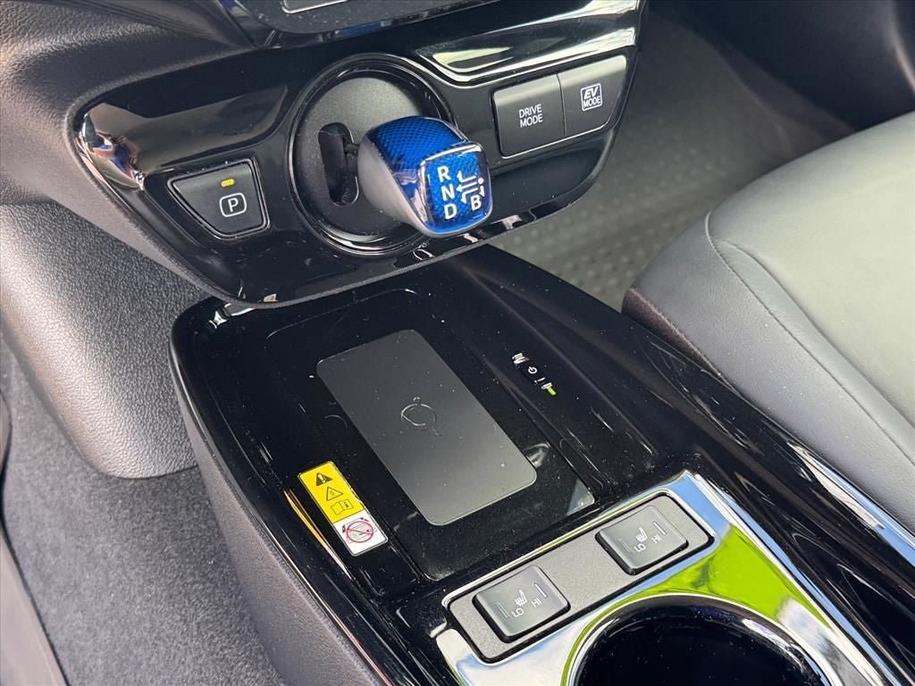 Used 2021 Toyota Prius Limited FWD image 25