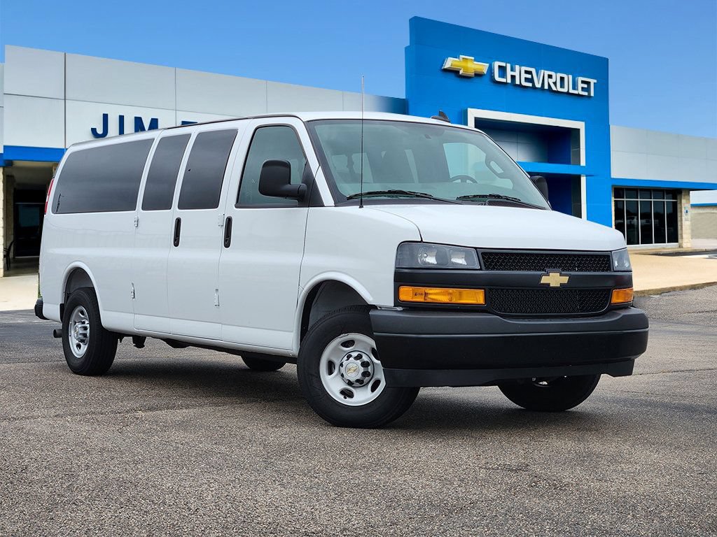 Used 2025 Chevrolet Express 3500 LS RWD image 1