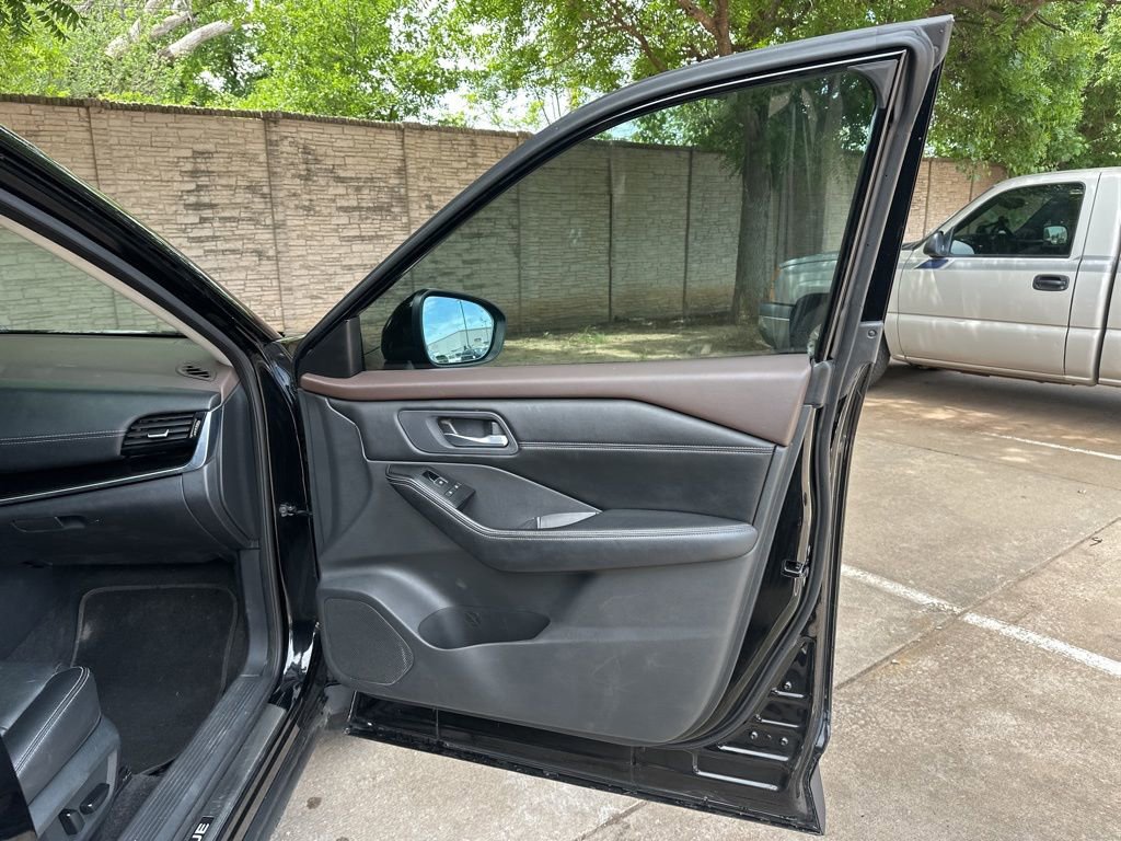 Used 2023 Nissan Rogue SL w/ SL Premium Package FWD image 22