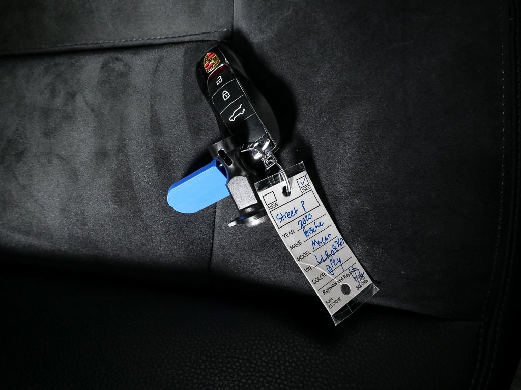 Certified 2020 Porsche Macan image 26