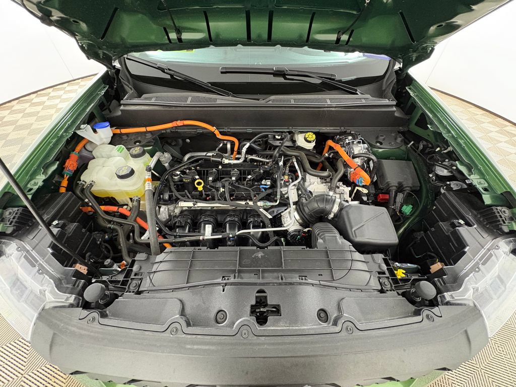Certified 2025 Ford Maverick XL FWD image 31