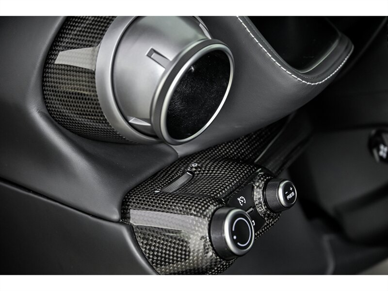 Used 2019 Ferrari 812 Superfast RWD image 28