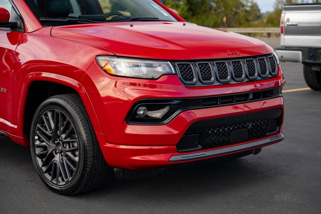 Used 2023 Jeep Compass Limited image 6