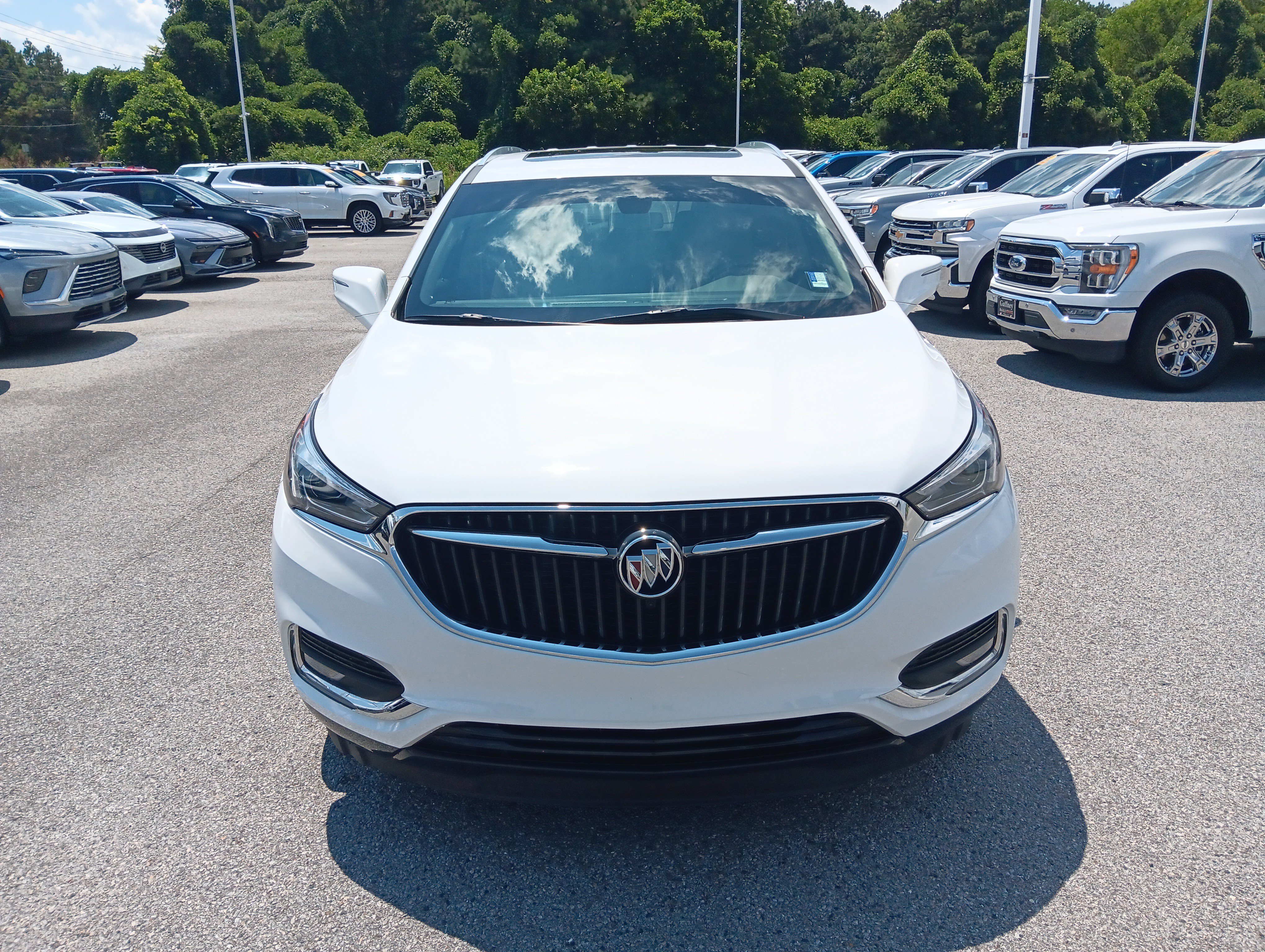 Used 2018 Buick Enclave Essence w/ Trailering Package FWD image 9