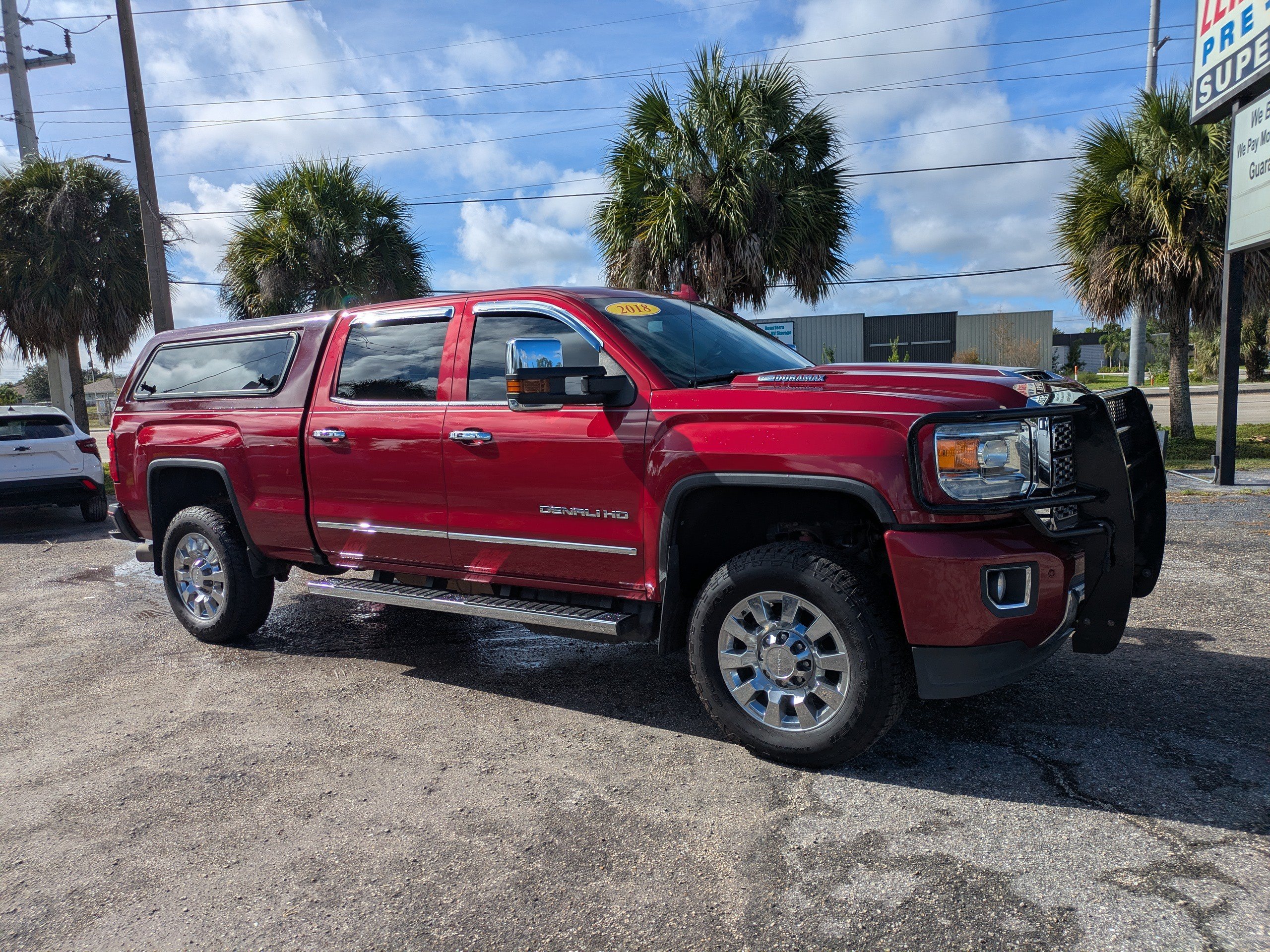 Used 2018 GMC Sierra 2500 Denali w/ Duramax Plus Package AWD/4WD image 2