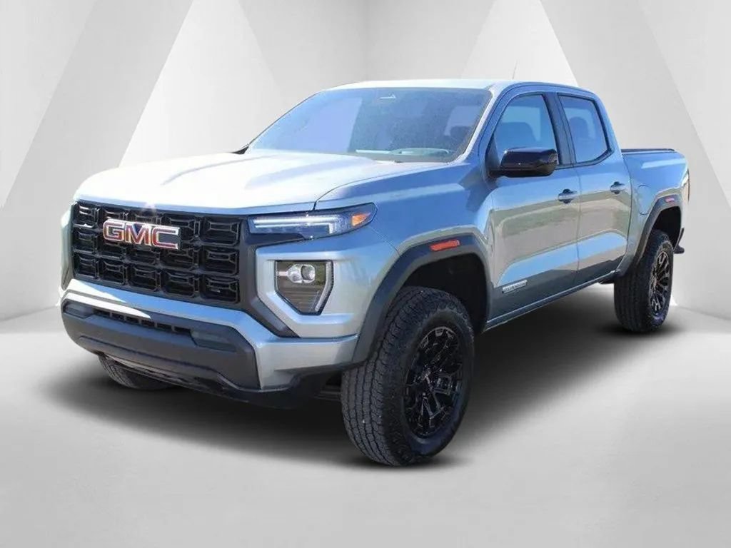 New 2026 GMC Canyon Elevation RWD image 3