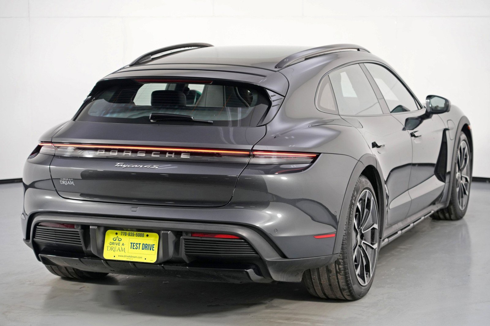 Used 2023 Porsche Taycan 4S w/ Performance Package AWD/4WD image 56