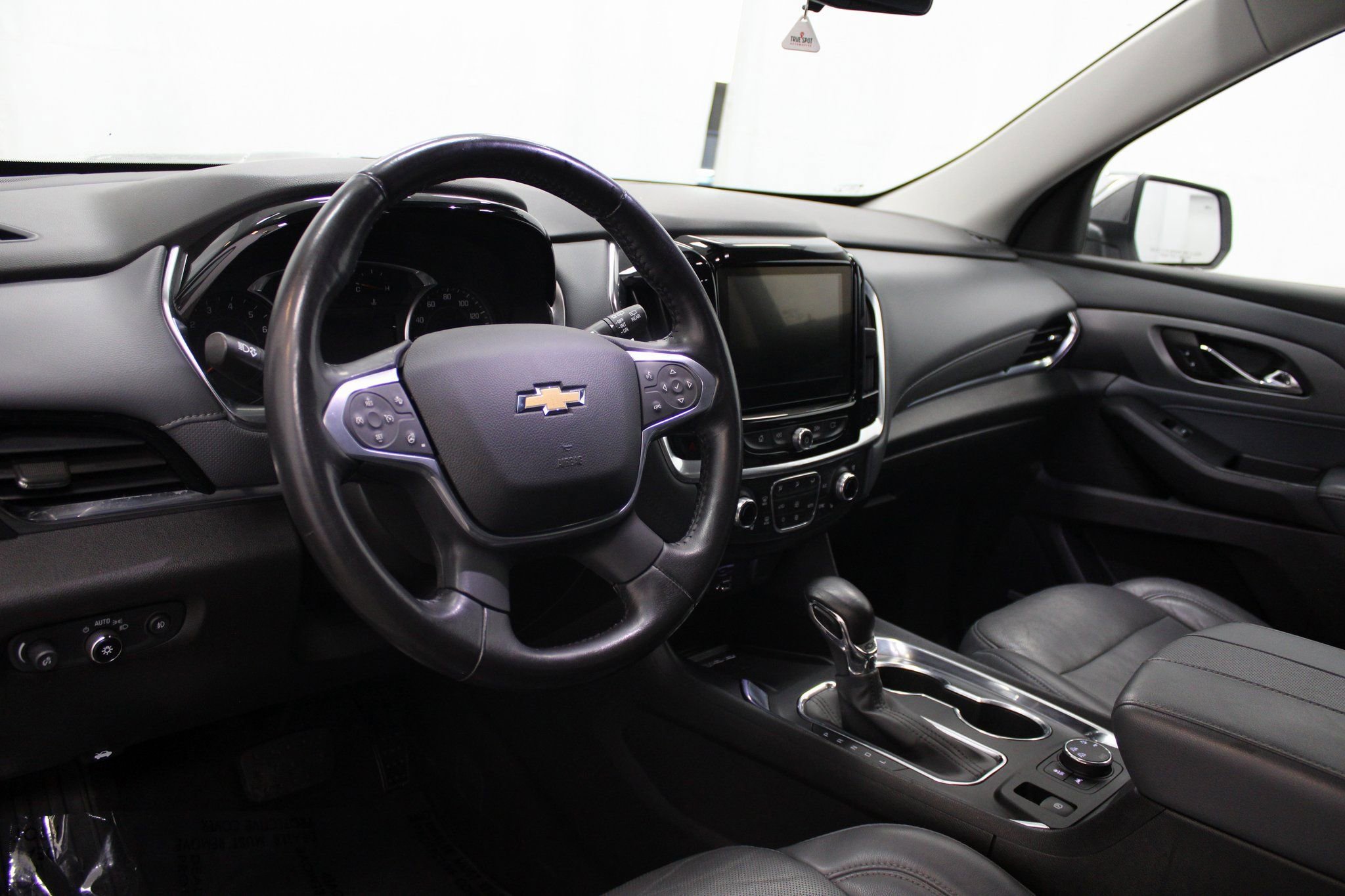 Used 2021 Chevrolet Traverse Premier w/ LPO, Floor Liner Package image 19