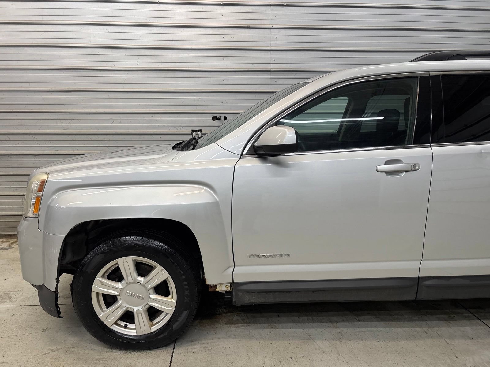 Used 2014 GMC Terrain SLE w/ Convenience Package FWD image 3