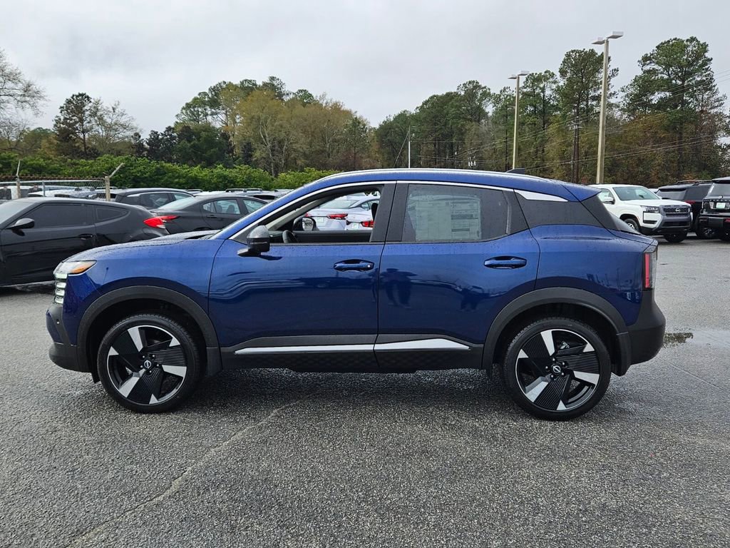 New 2026 Nissan Kicks SR image 2