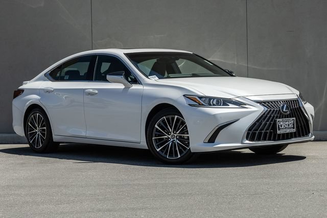 Used 2025 Lexus ES 300h w/ Premium Package FWD image 16