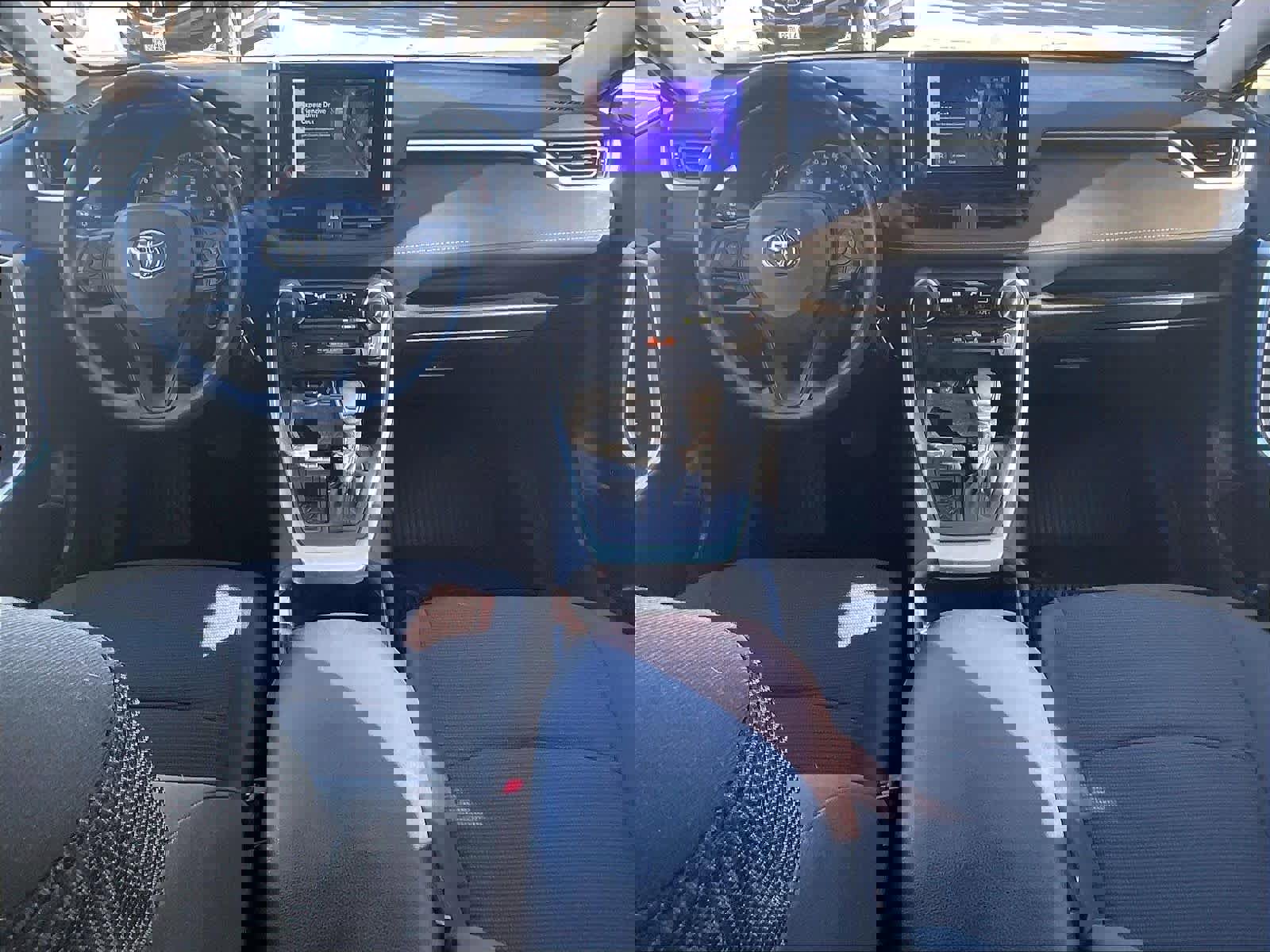 Used 2024 Toyota RAV4 LE image 16